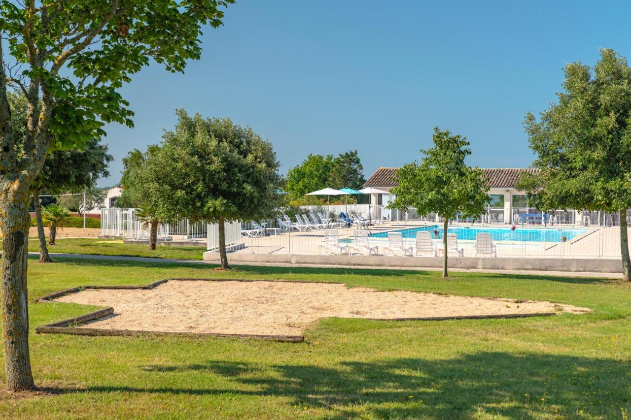 Azureva Fouras Aparthotel Buitenkant foto