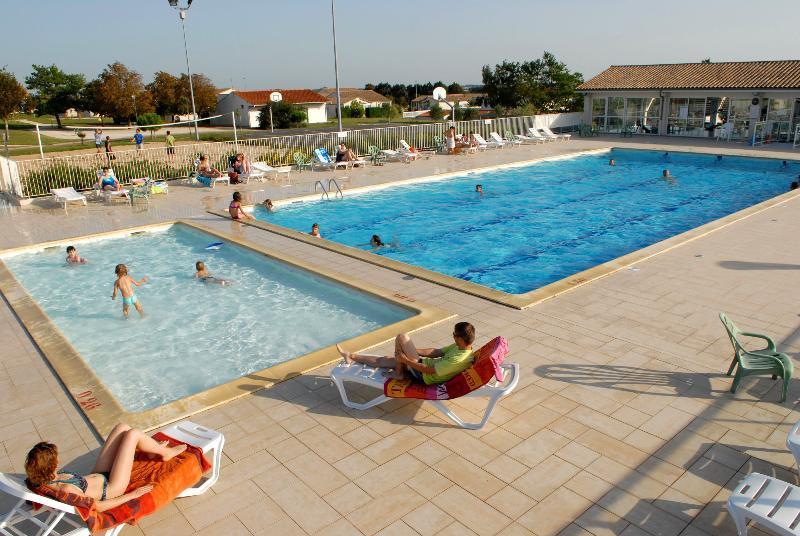 Azureva Fouras Aparthotel Buitenkant foto