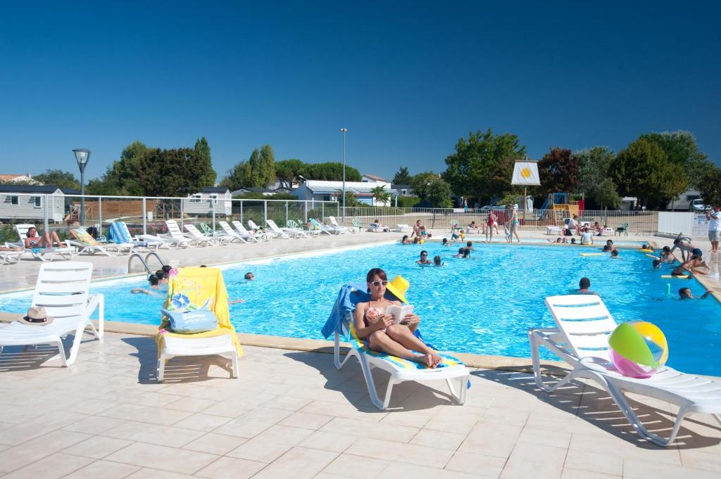 Azureva Fouras Aparthotel Buitenkant foto